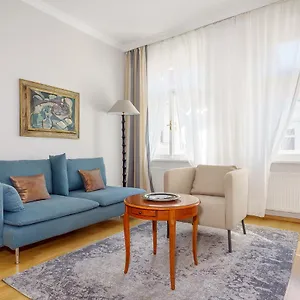 https://hunger-wall-residence.praguehotelsweb.com