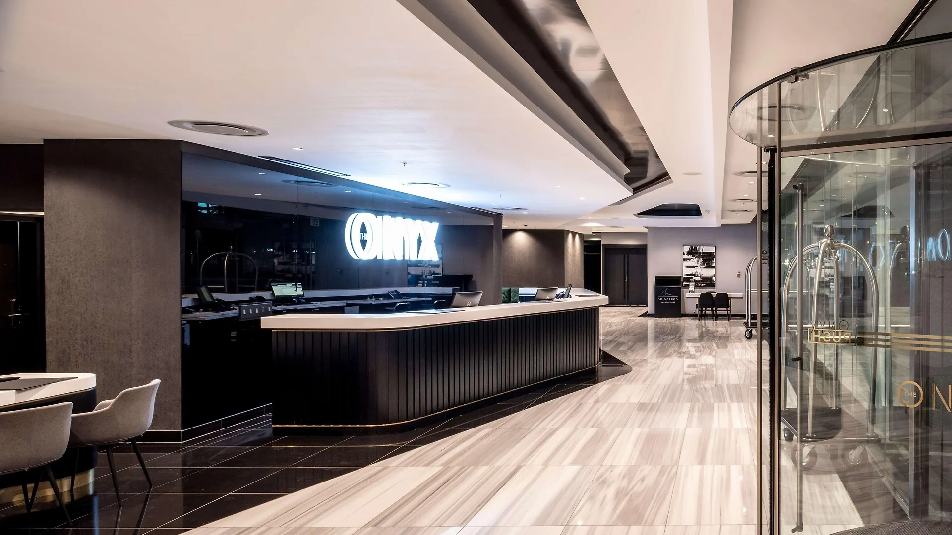 The Onyx Apartment Hotel By Newmark Città del Capo 4*,
